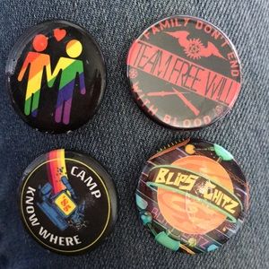 Random pins